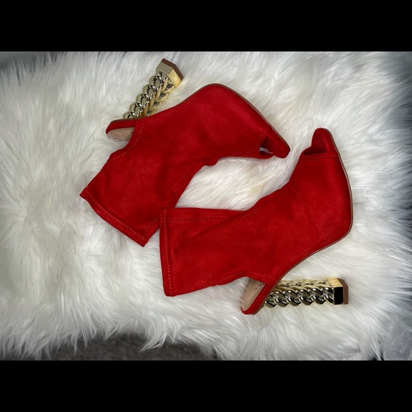 Red peep toe ankle bootie - Picture 2 of 3